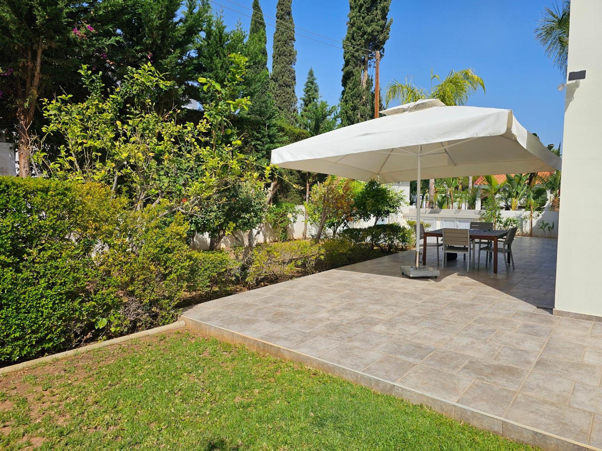 Family Home Protaras Bagian luar foto