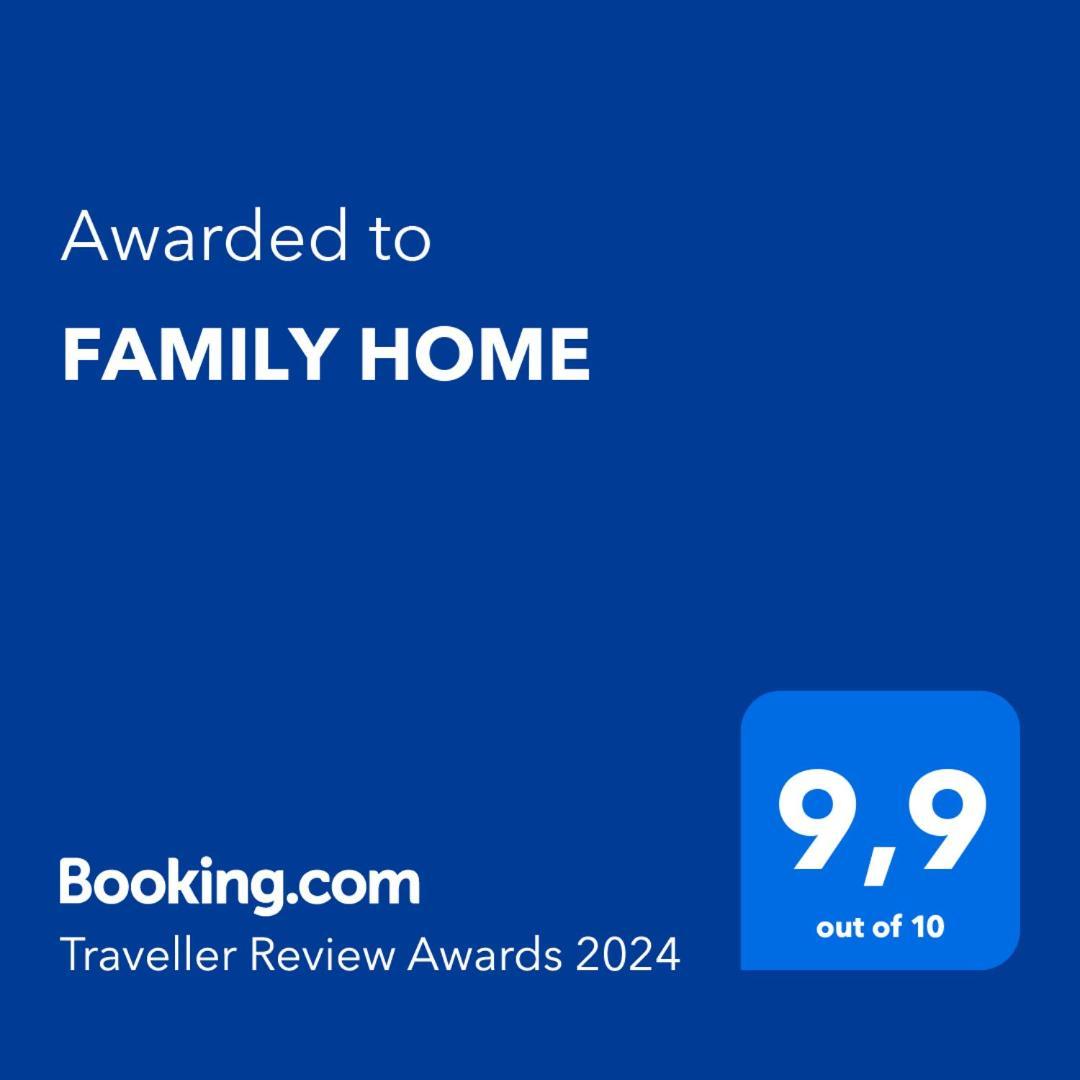 Family Home Protaras Bagian luar foto