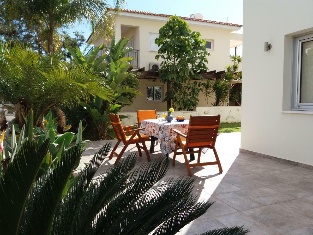 Family Home Protaras Bagian luar foto